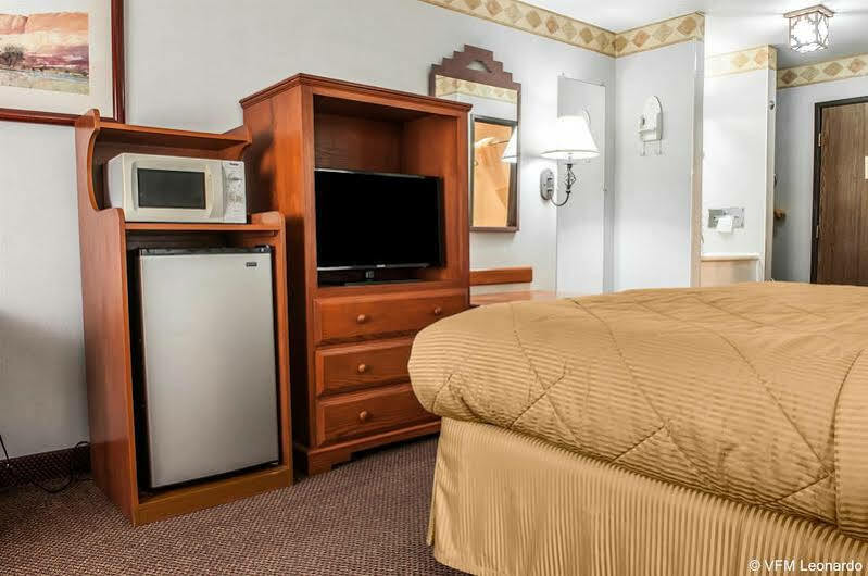 Econo Lodge Las Cruces University Area מראה חיצוני תמונה